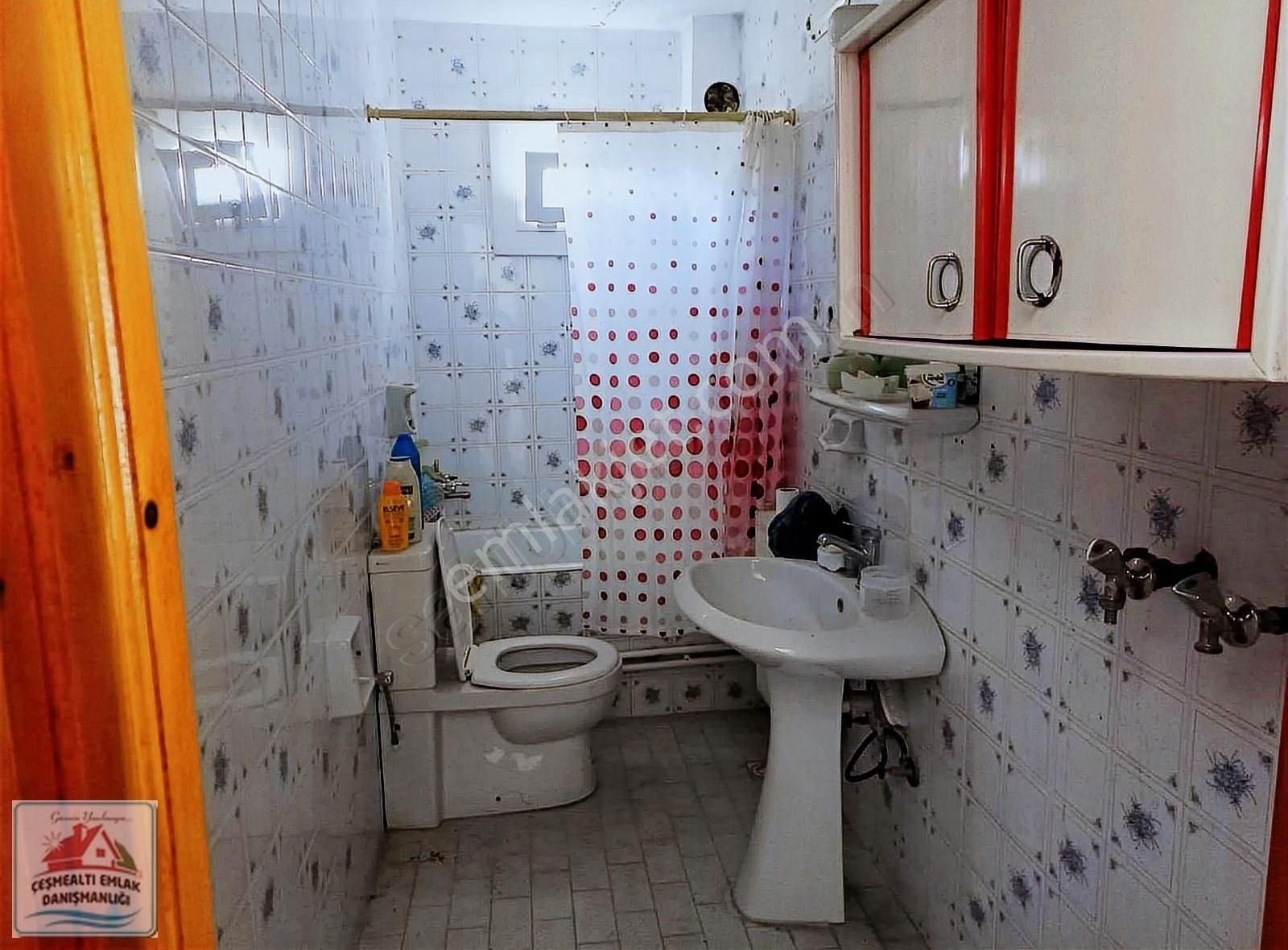 Urla Kalabak 296 M2 40/80 İmarli Arsa Ve Villa