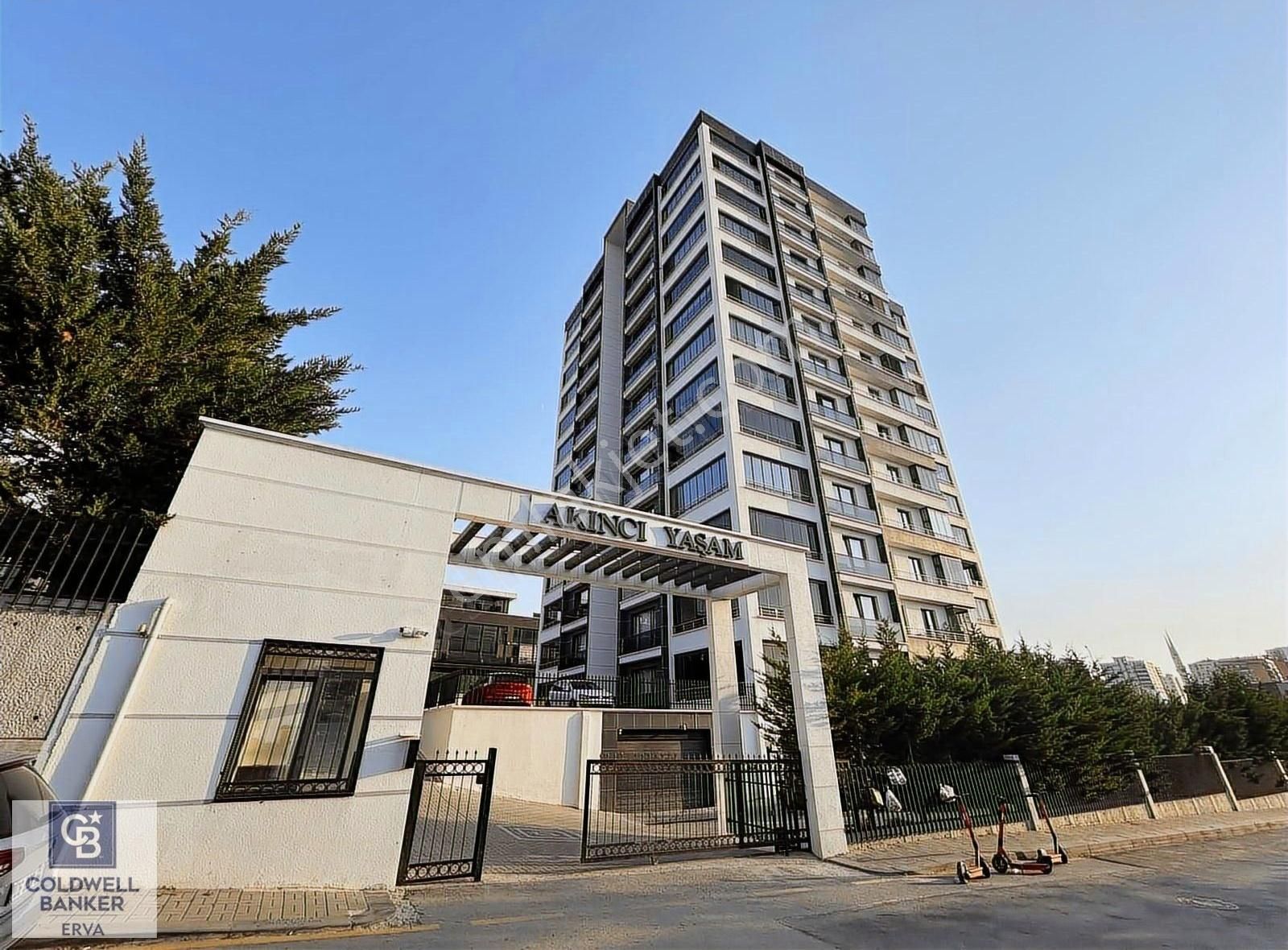 Cb Erva Dan Akıncı Yaşam Sitesinde Lüks Kiralık 4+1 Daire