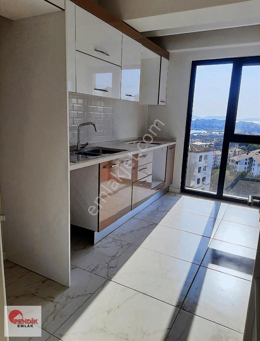 Pendik Aydınlı Yolunda Siltaş Sitesinde Kiralık 3+1 Daire.