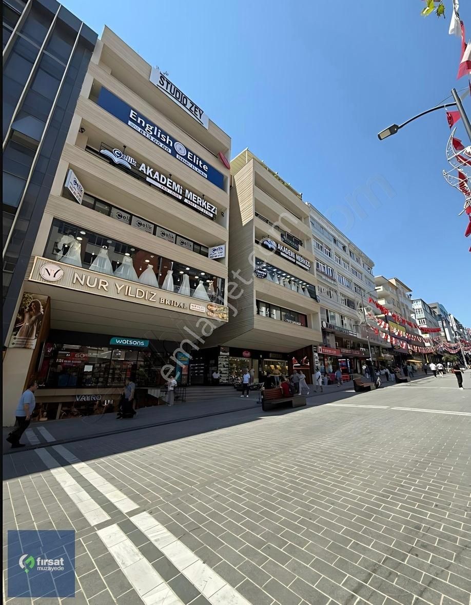 İstanbul Avcılar Merkez Marmara Caddesinde Kiralık 120 M2 Dükkan - Görsel 7