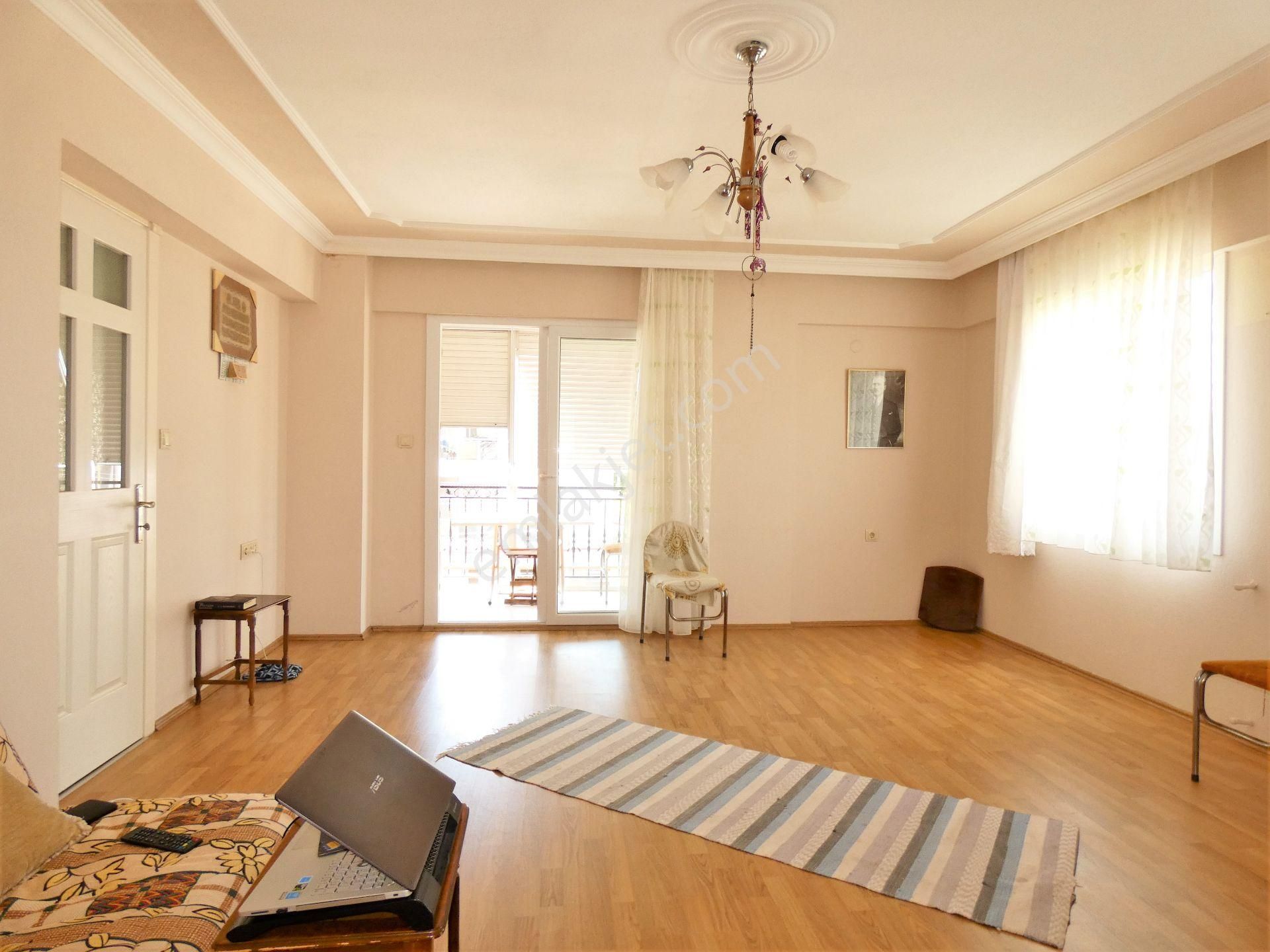 İzmir Seferihisar Ürkmez Merkeze Yakın Satılık Daire 2+1 - Görsel 18