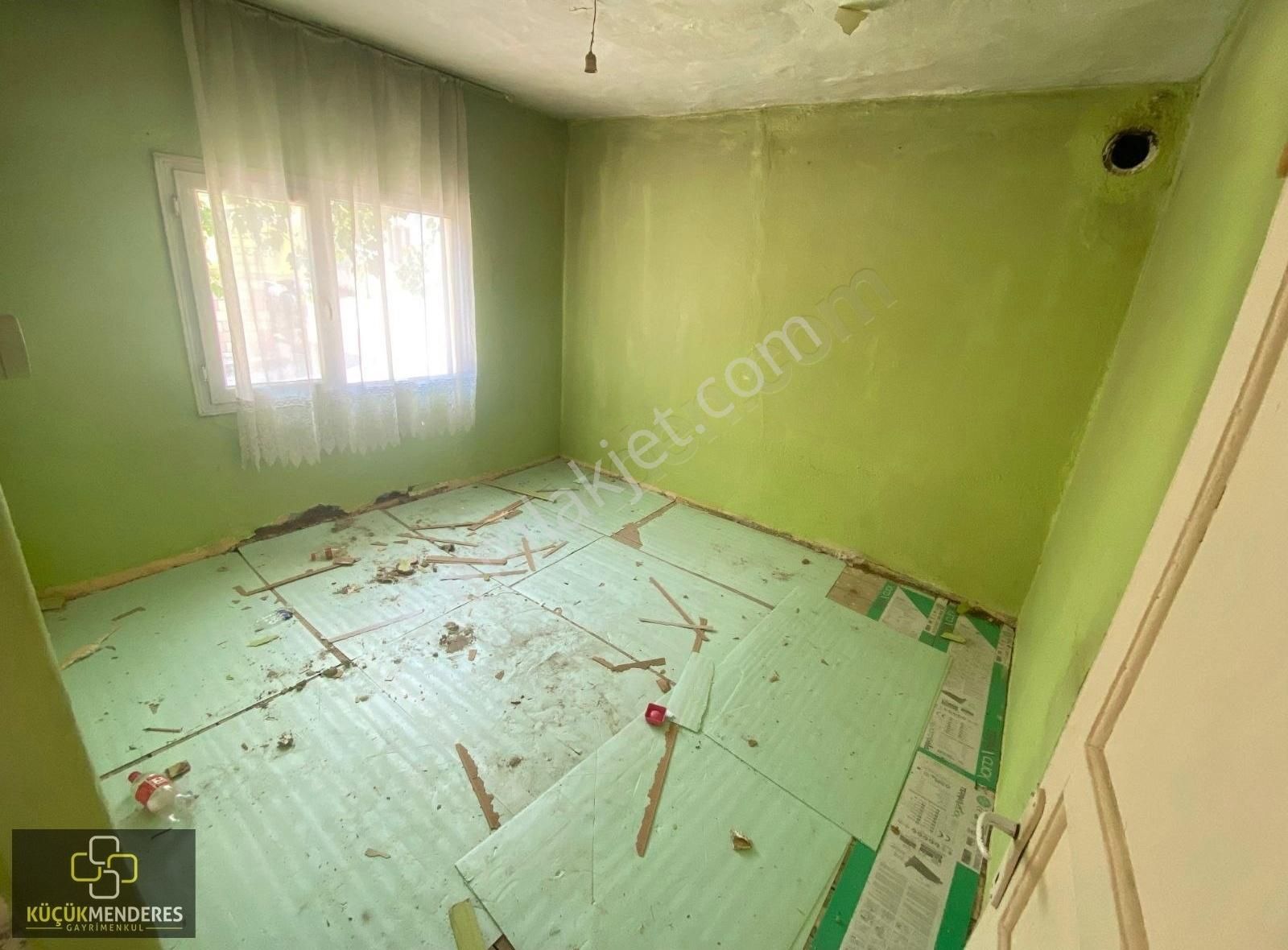 Küçük Menderes'ten Kiraz Yeni Mh. Köşede Satılık Ev - Görsel 8