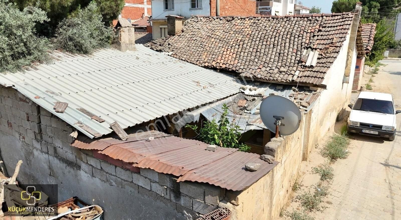 Küçük Menderes'ten Kiraz Yeni Mh. Köşede Satılık Ev - Görsel 16