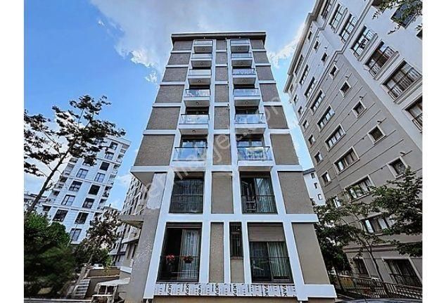Göztepe'de Özgürlük Parkına Ve Marmaraya Yürüme Mesafesinde 2+1