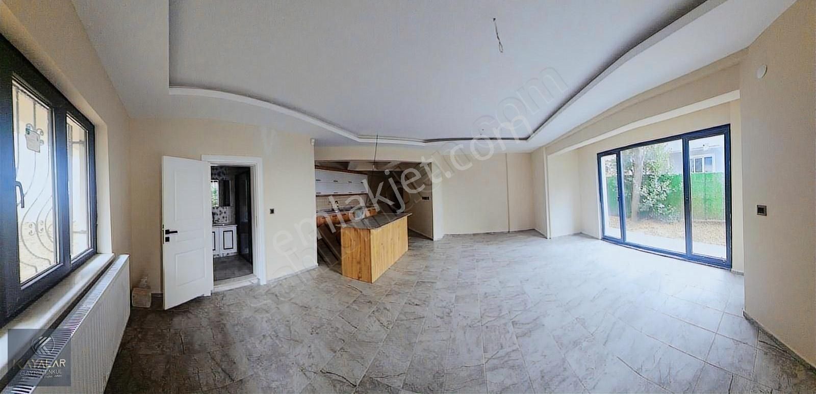 Kayalardan Şehrin En İyi Manzaralı 4+2 Villası - Görsel 2