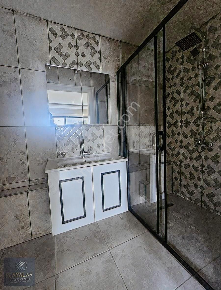 Kayalardan Şehrin En İyi Manzaralı 4+2 Villası - Görsel 12