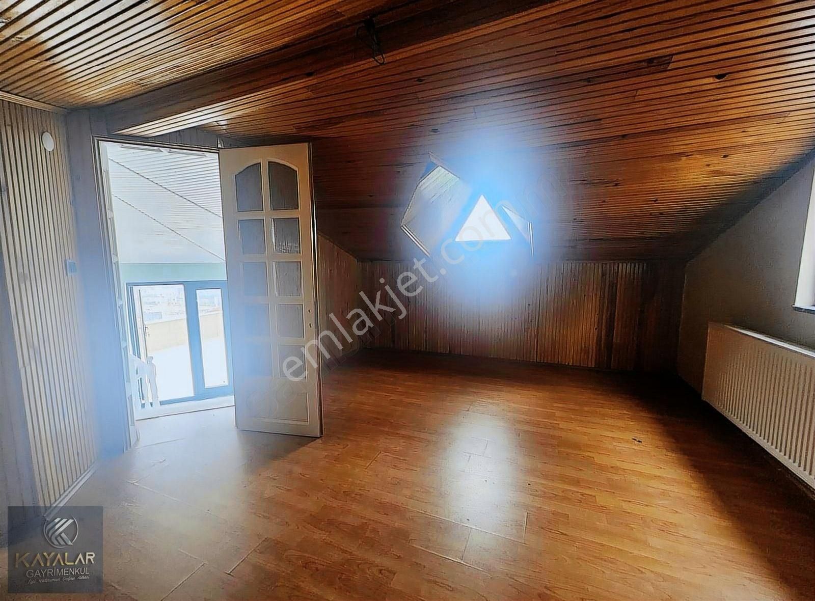 Kayalardan Şehrin En İyi Manzaralı 4+2 Villası - Görsel 16