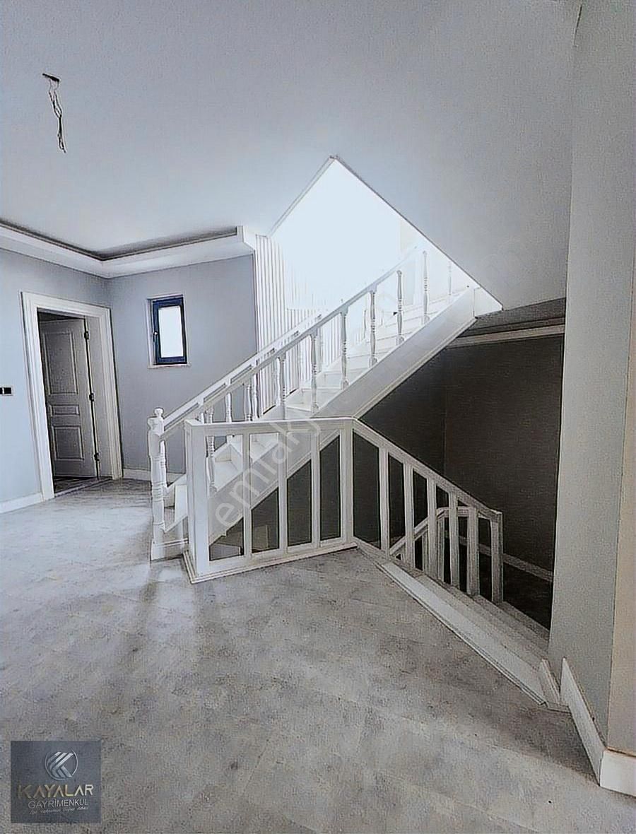 Kayalardan Şehrin En İyi Manzaralı 4+2 Villası - Görsel 20