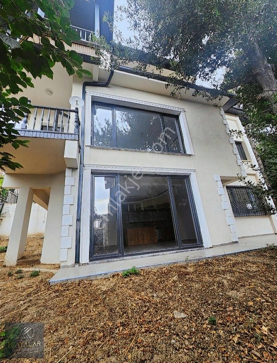 Kayalardan Şehrin En İyi Manzaralı 4+2 Villası - Görsel 18