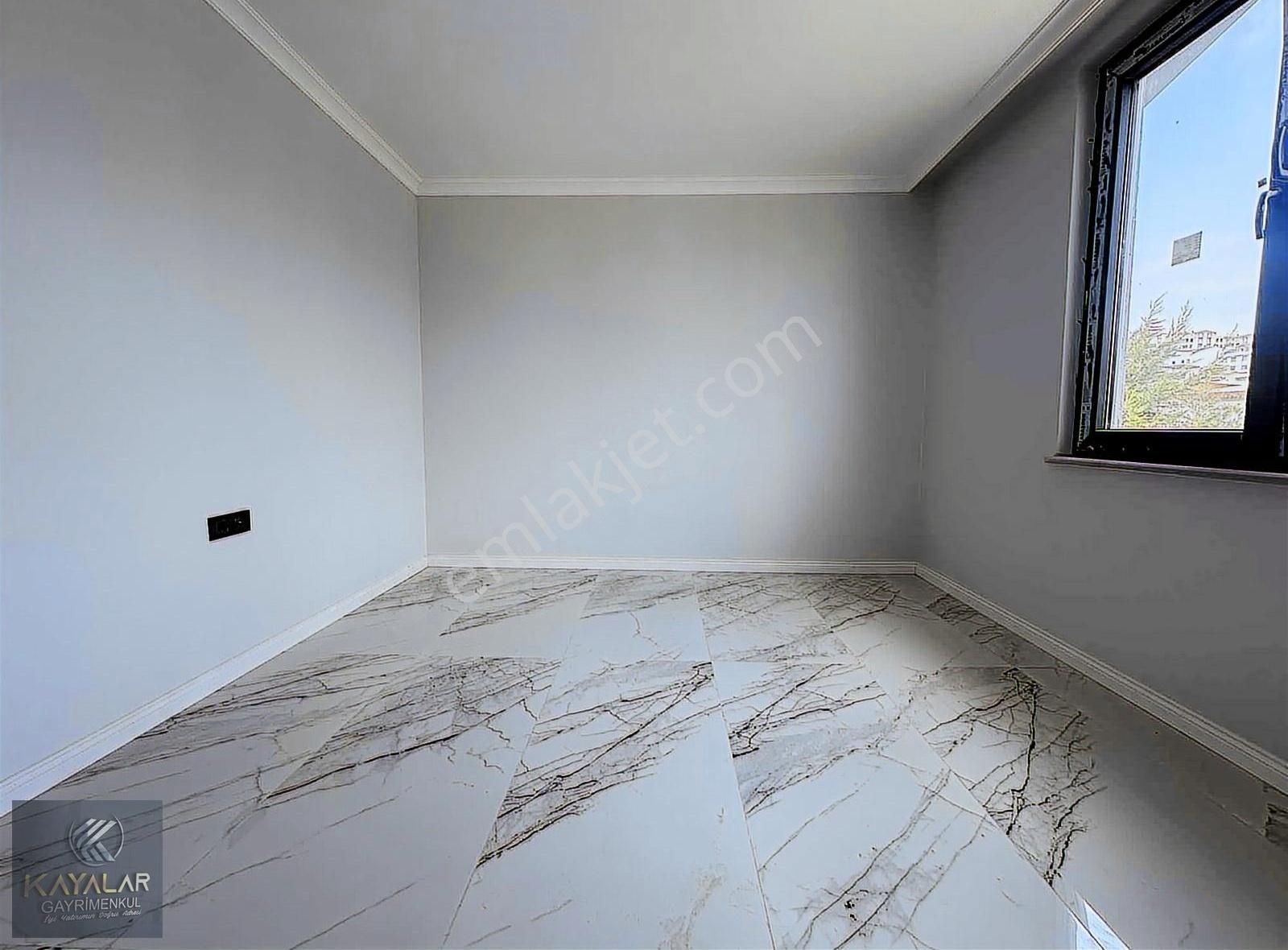 Kamelya Caddesi Üzerinde Lüks 2+1 Dubleks - Görsel 5