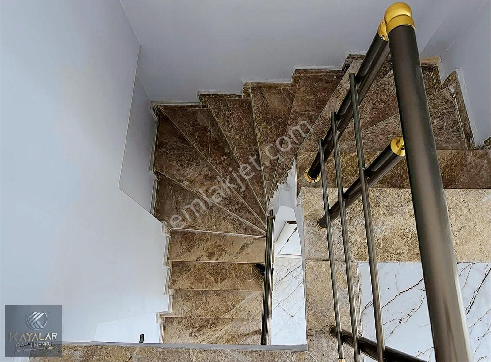 Kamelya Caddesi Üzerinde Lüks 2+1 Dubleks - Görsel 13