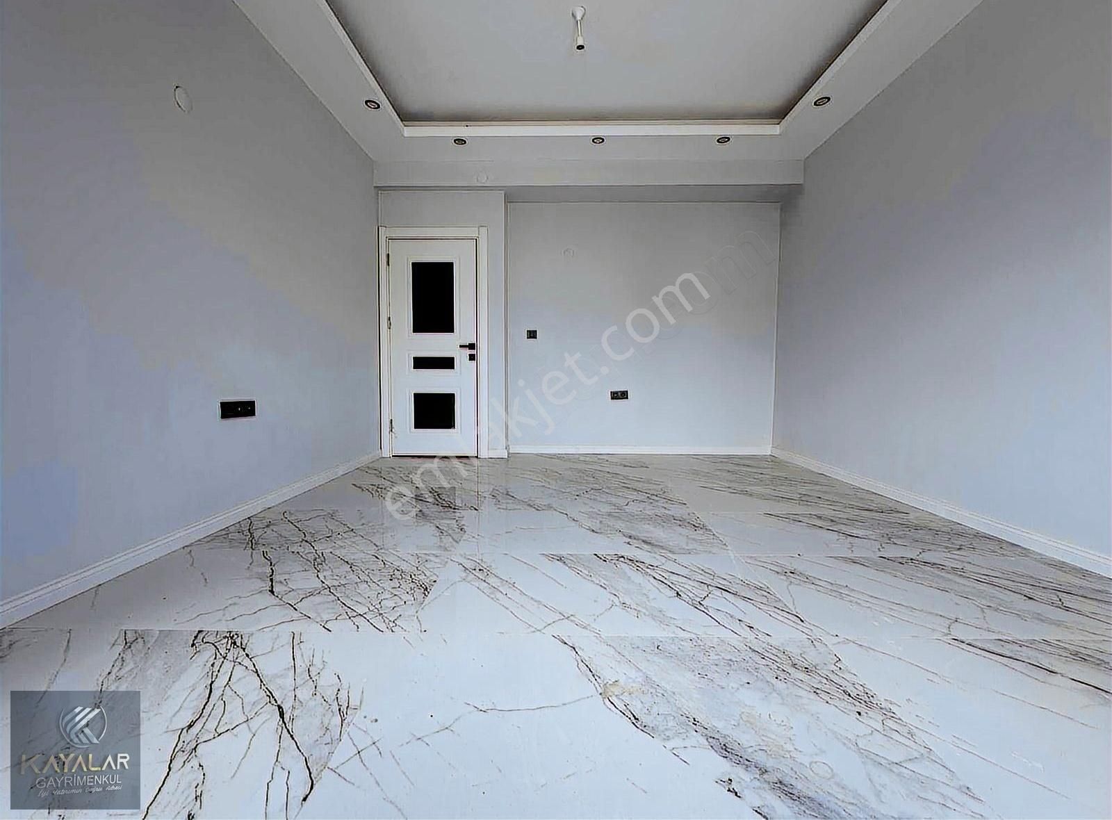 Kamelya Caddesi Üzerinde Lüks 2+1 Dubleks - Görsel 9