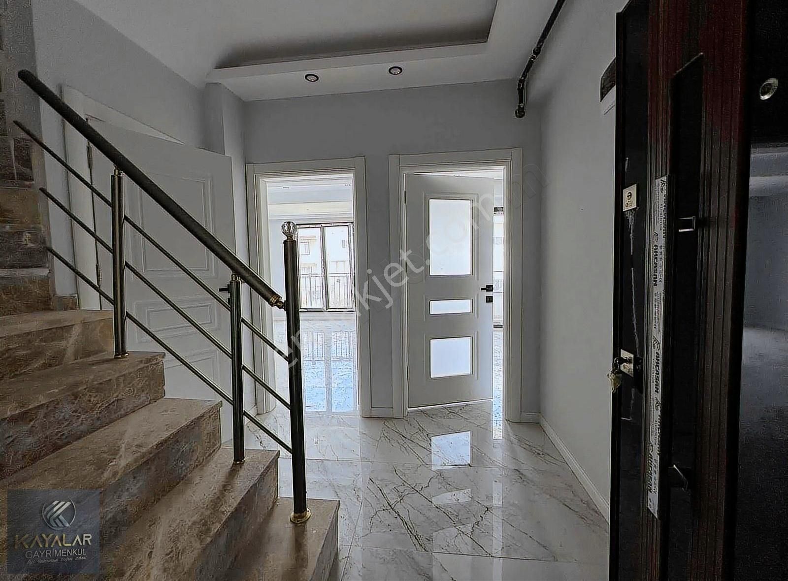 Kamelya Caddesi Üzerinde Lüks 2+1 Dubleks - Görsel 12