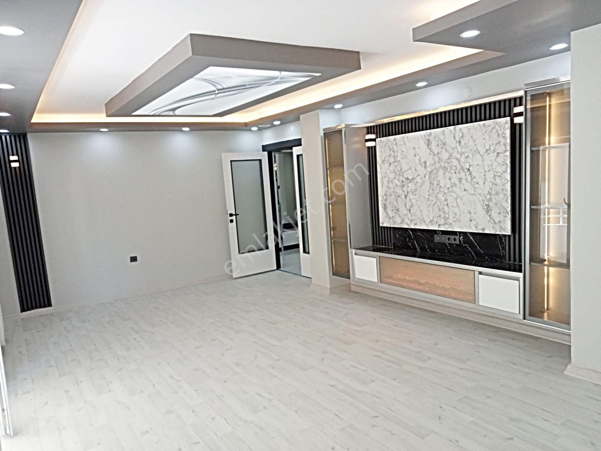 Topçu Mah.en Nezih Bölgesinde 3+1 Yapılı 140m2 Satılık Daire