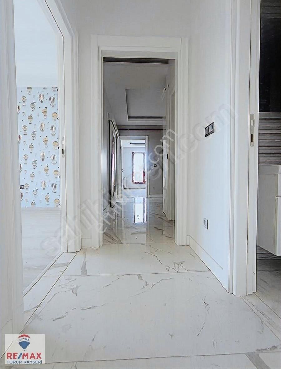 Remax Forum Dan Kiralık Sıfır Talas Papatya Caddesi