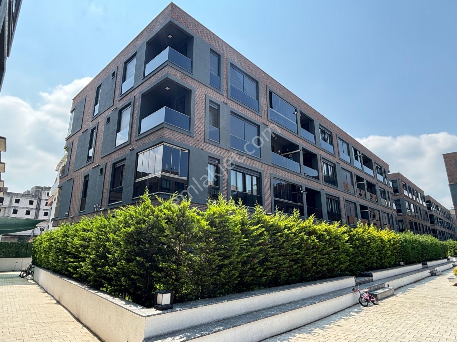Dostlar Sitesi'nde 3+1 134 M2 Satılık Bahçeli Daire - Görsel 2