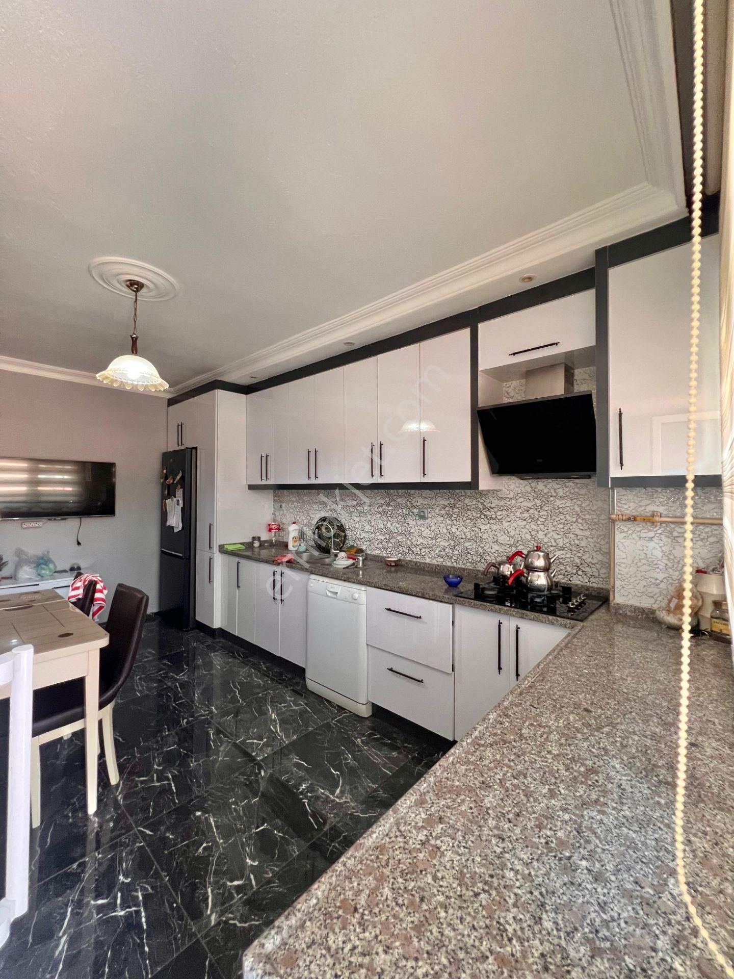 Fark20'den As Ecza Yakını 3+1 Masrafsız 18 Yıllık Satılık Daire - Görsel 4