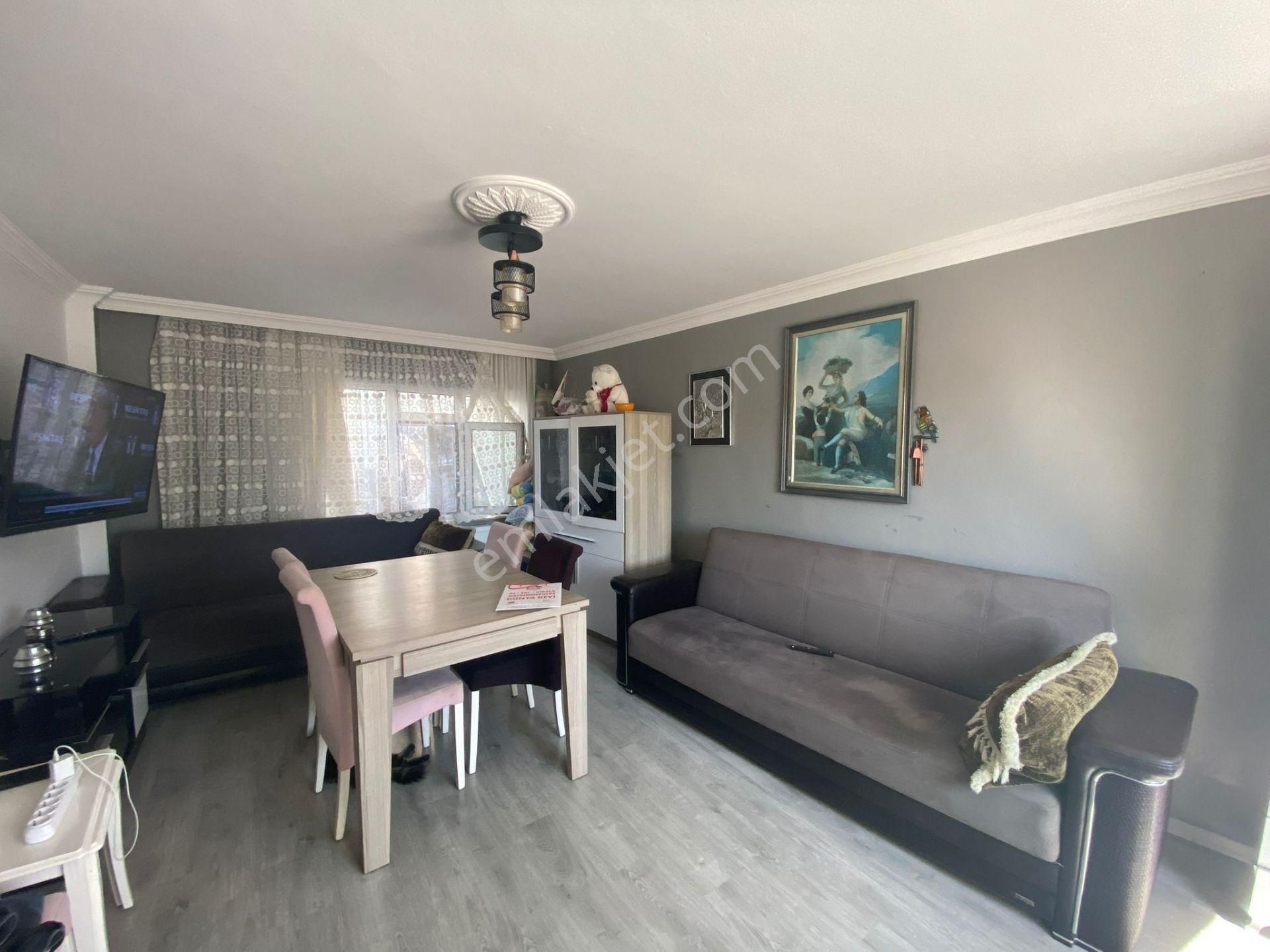 Üsküdar Validei Atik'te Satılık 2+1 Daire Üniversite Yanında - Görsel 4