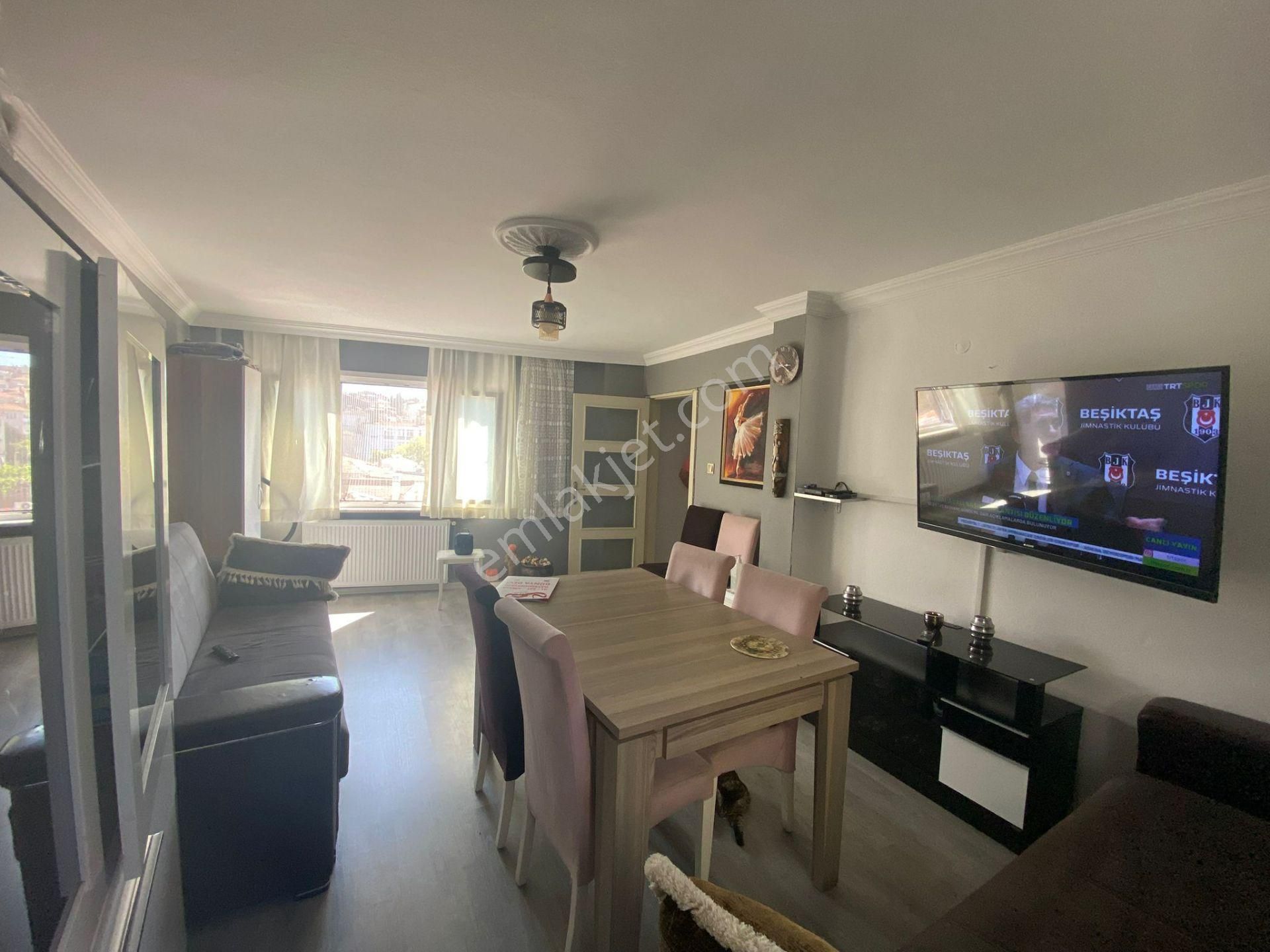 Üsküdar Validei Atik'te Satılık 2+1 Daire Üniversite Yanında - Görsel 3