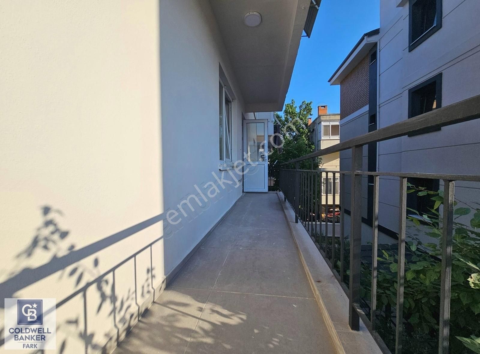 Ali Çetinkaya Mh'de Arakat Ön Cephe Yenilenmiş Satılık 2+1 Daire - Görsel 12