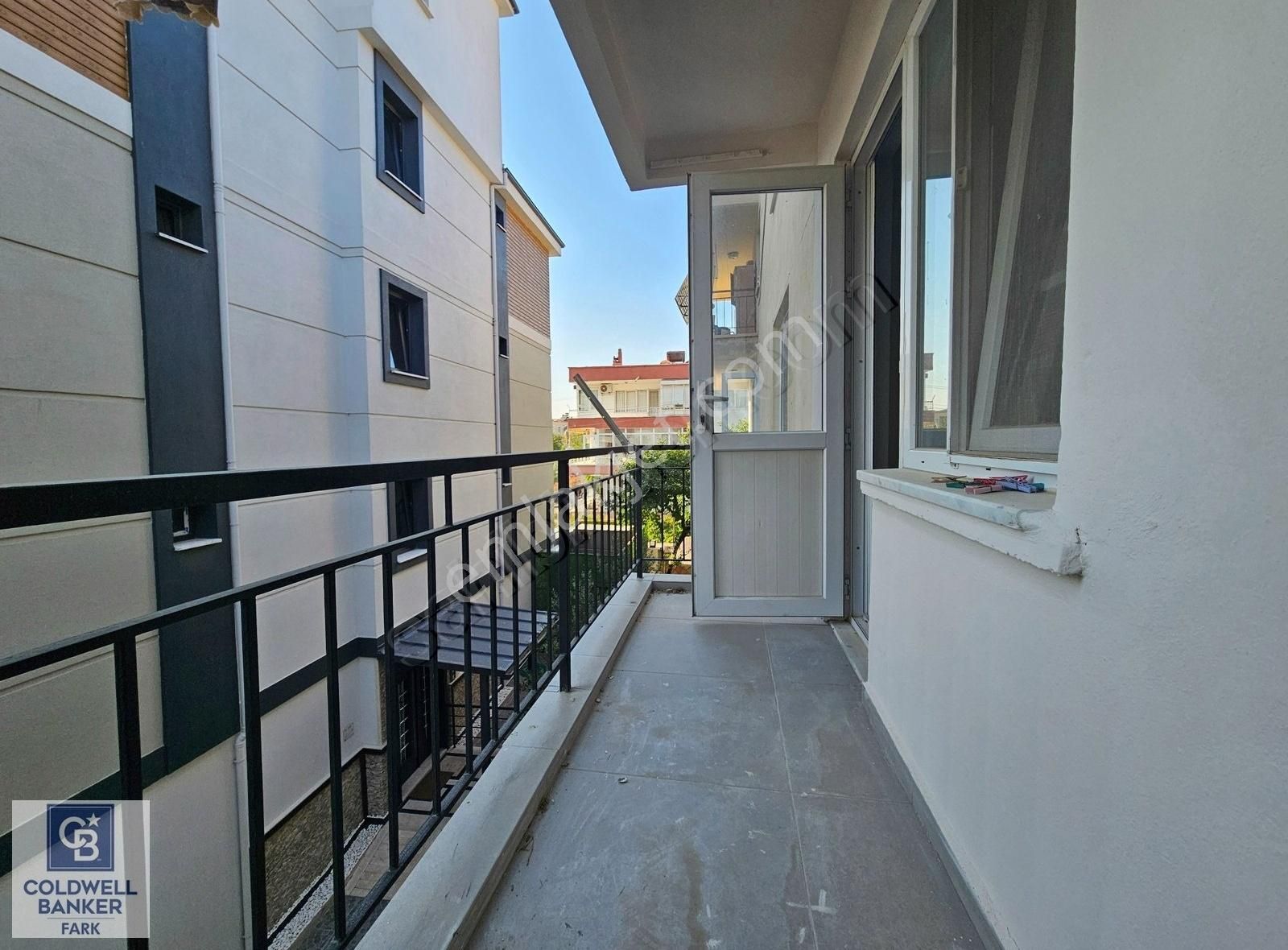 Ali Çetinkaya Mh'de Arakat Ön Cephe Yenilenmiş Satılık 2+1 Daire - Görsel 24