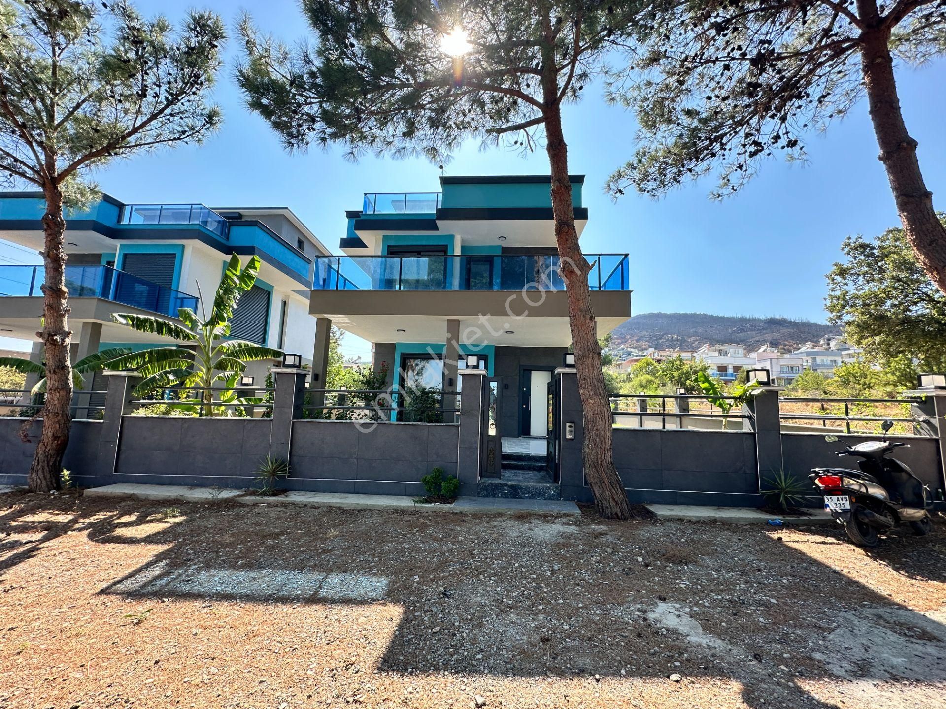 Doğanbey'de 200m2 İçerisin'de Bağımsız Satılık Sıfır 3+1 Villa