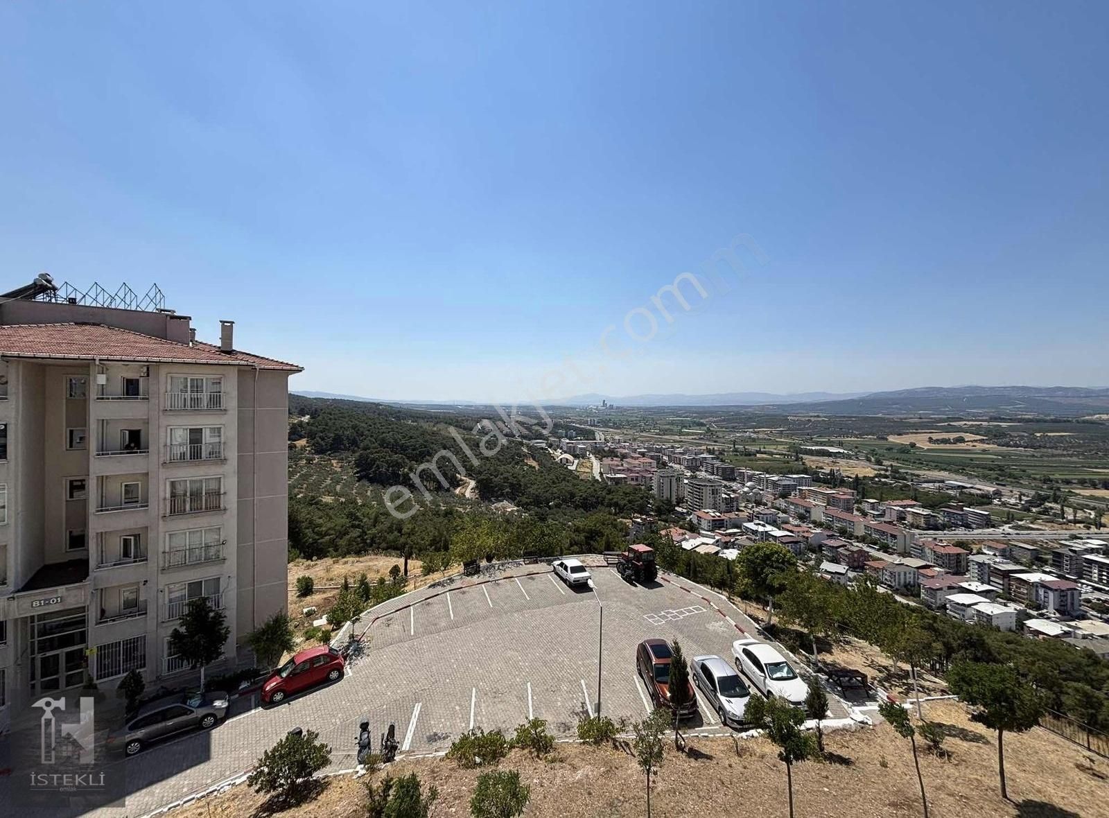 İstekli Emlak'tan Toki Konutlarında Manzaralı 3+1 Kiralık Daire