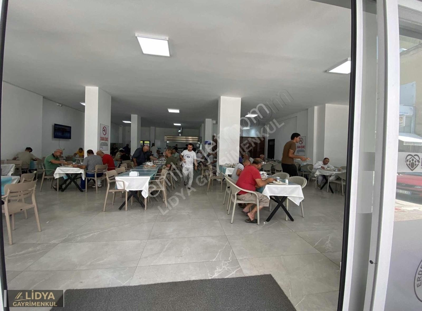 Kurumsal Kiracılı Geniş Cepheli İşyeri - Görsel 2