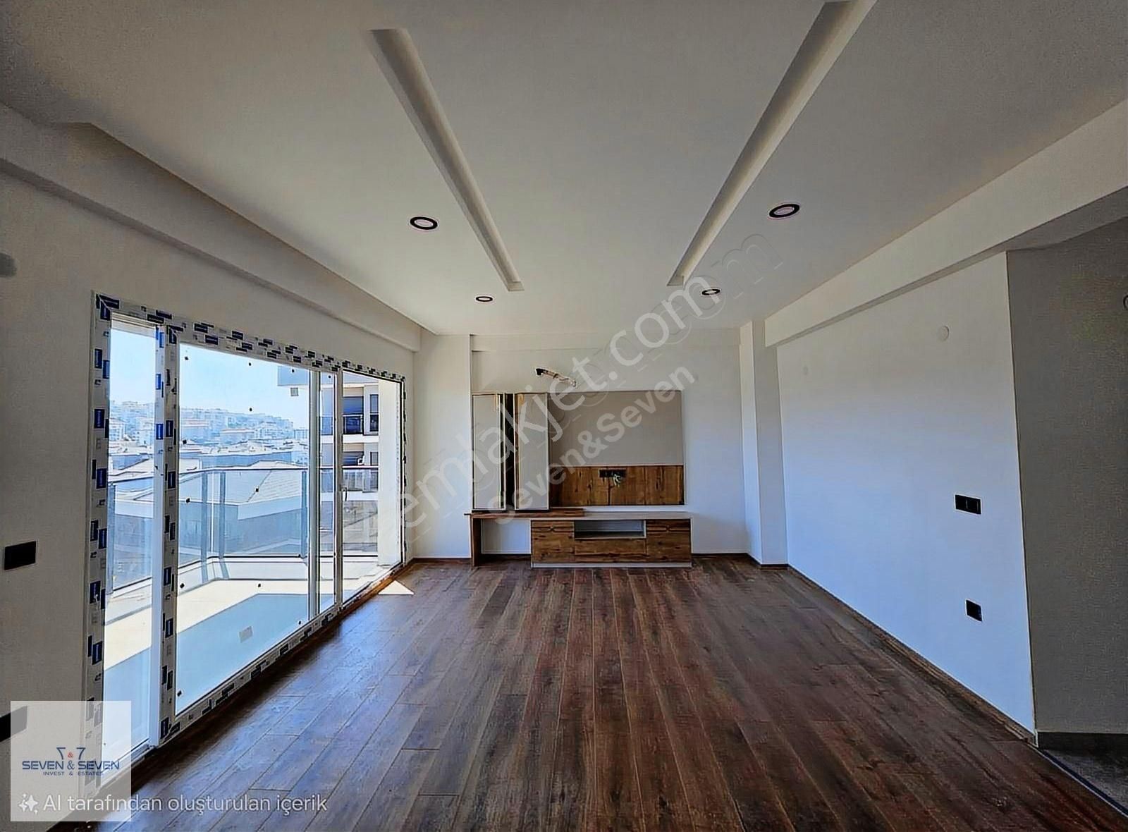 Kuşadası'nda Havuzlu Sitede 2+1 Satılık Daire