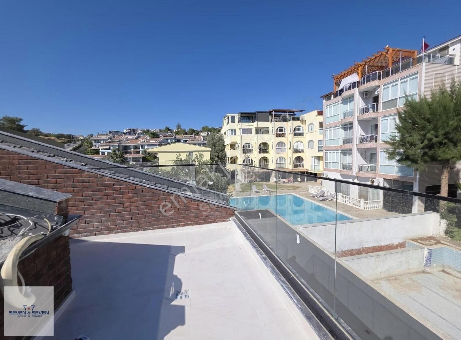 Kuşadası Marina'da Geniş 2+1 Dubleks Daire