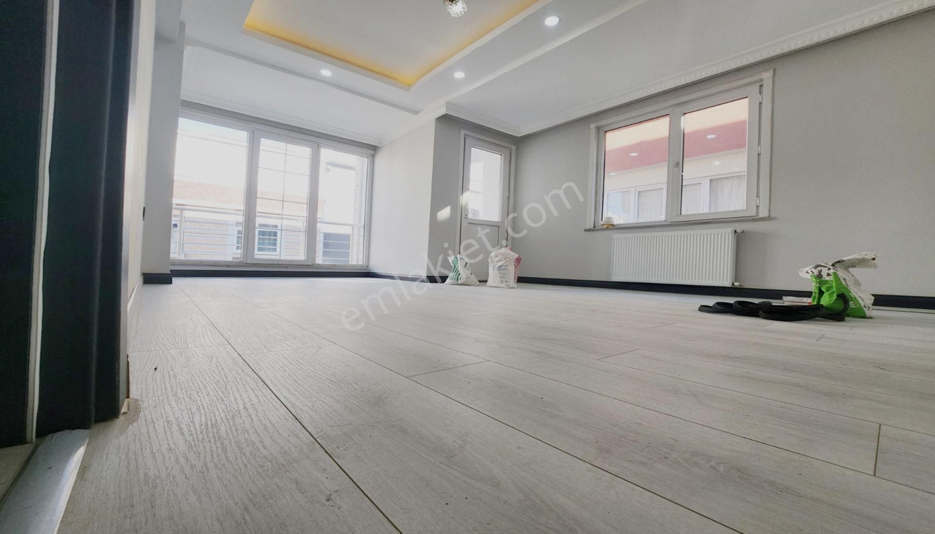 Soft Yapı Gayrimenkul'den Ulaşıma Yakın 2+1 Arakat Daire
