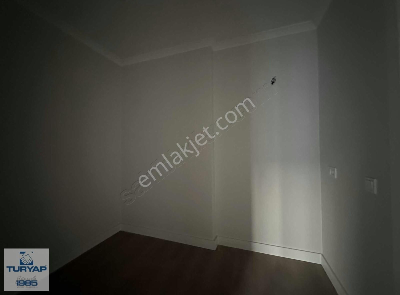 Turyap Soner'den Satılık Merkezi Konumda Site İçi 4+1 Daire - Görsel 10