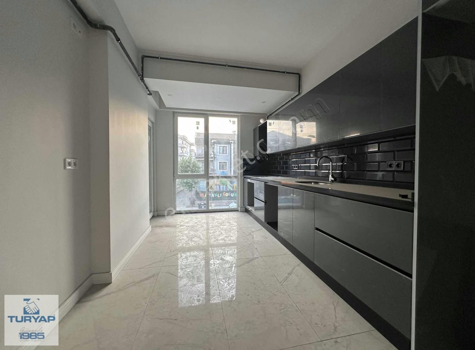 Turyap Soner'den Satılık Merkezi Konumda Site İçi 4+1 Daire - Görsel 6