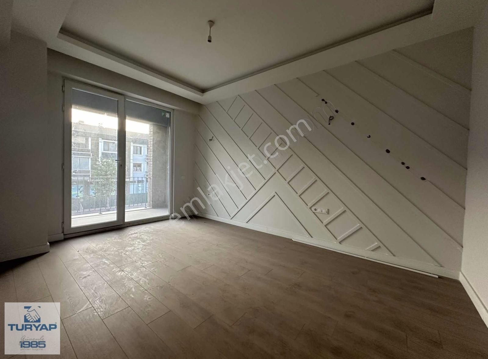 Turyap Soner'den Satılık Merkezi Konumda Site İçi 4+1 Daire - Görsel 3