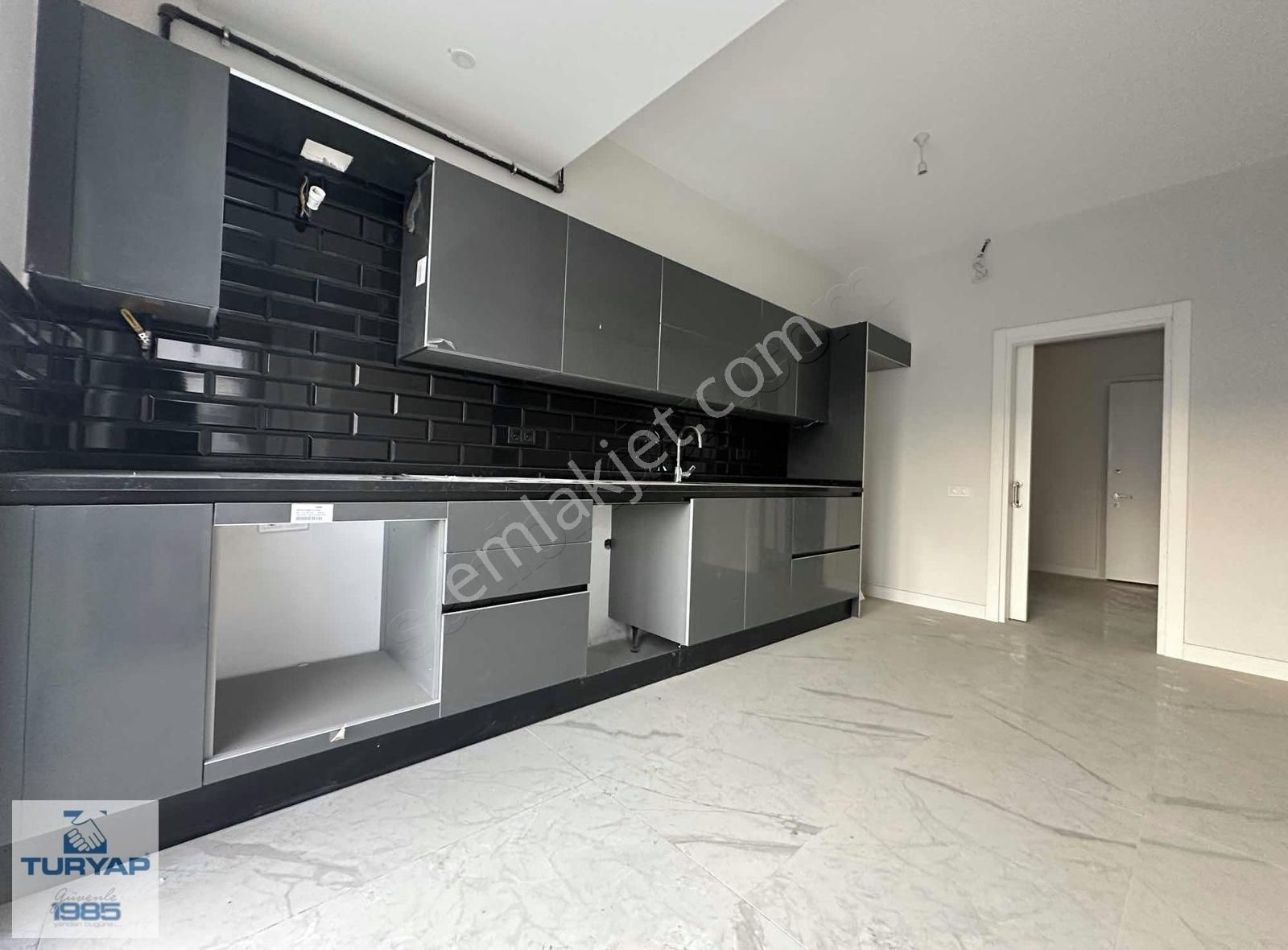 Turyap Soner'den Satılık Merkezi Konumda Site İçi 4+1 Daire - Görsel 15