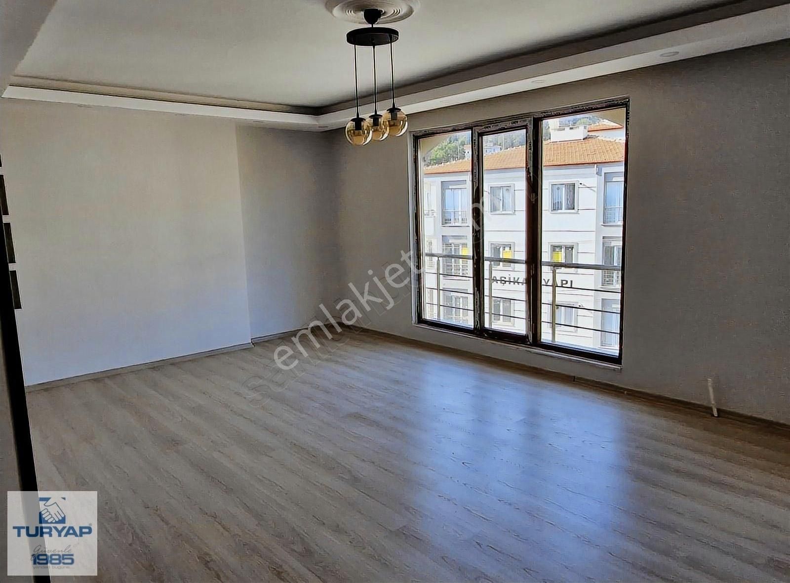 Armutlu'da Deniz Manzaralı Satılık Dublex Daire - Görsel 9