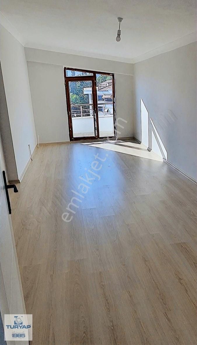 Armutlu'da Deniz Manzaralı Satılık Dublex Daire - Görsel 18