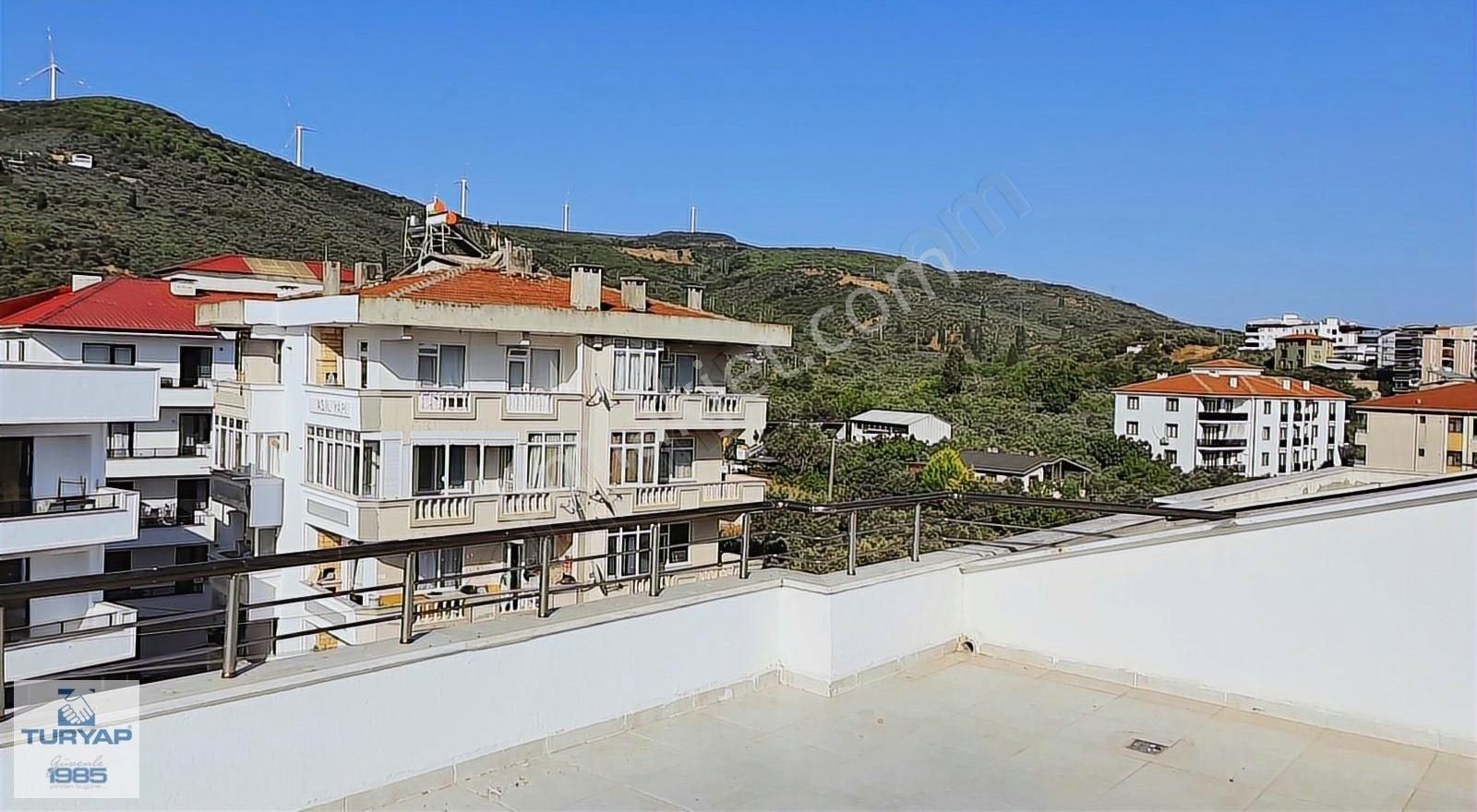 Armutlu'da Deniz Manzaralı Satılık Dublex Daire - Görsel 2