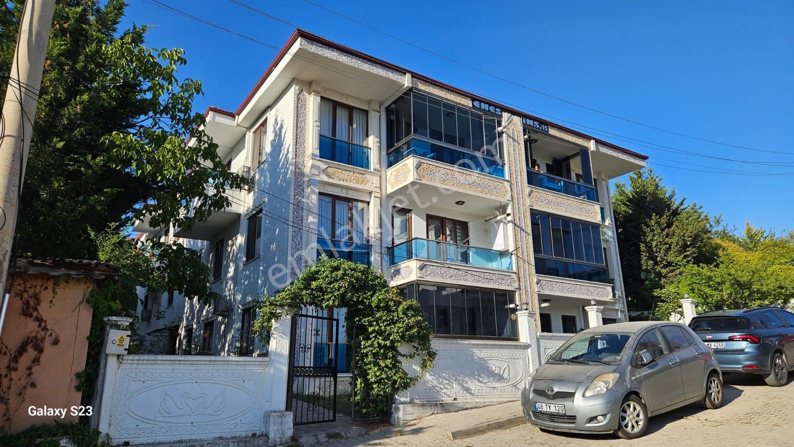 Yalova Kadıköy Özden Mahallesinde 3+1 Daire Nezih Temiz Ferah