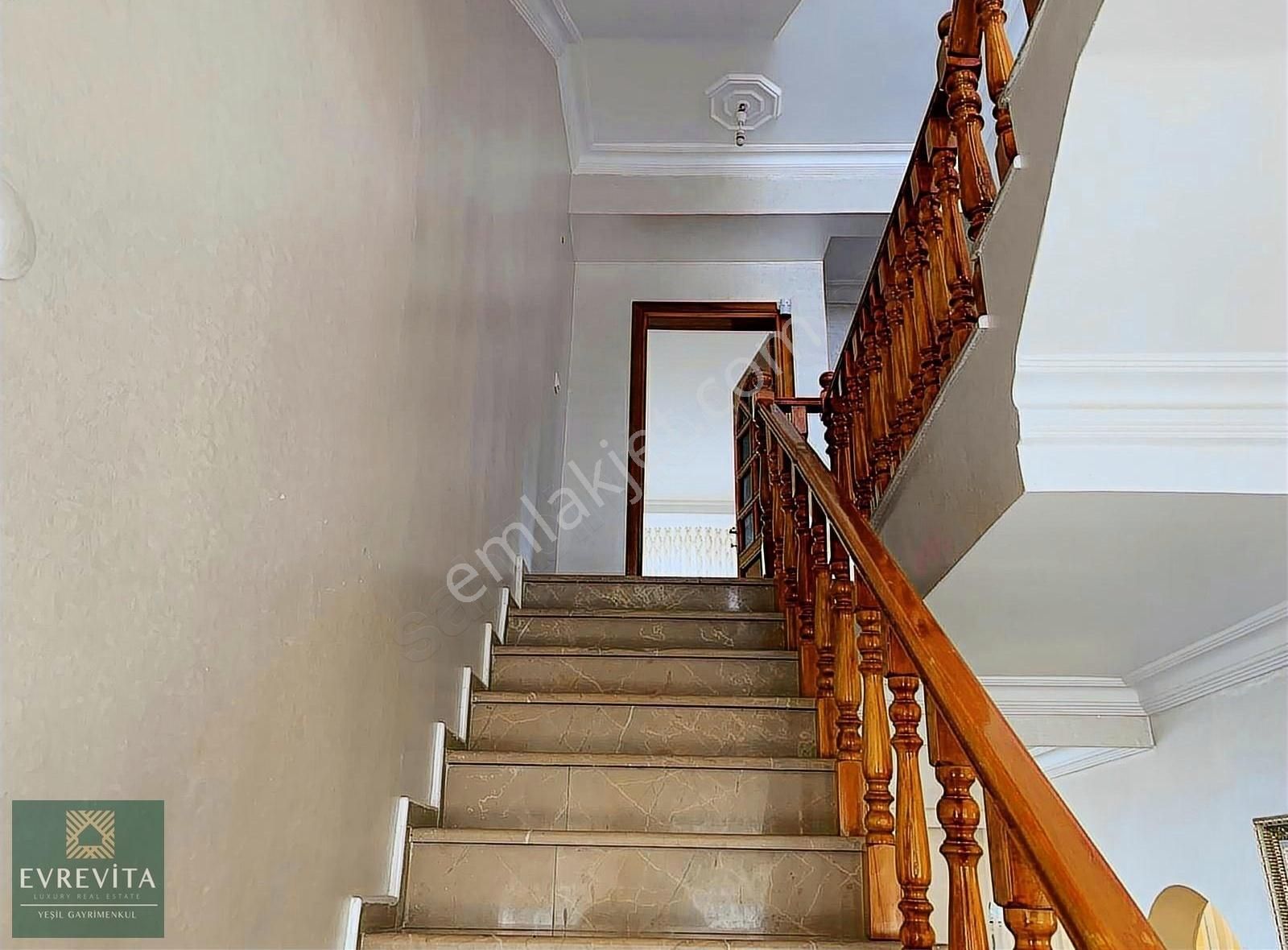 Hürriyet Mah. Satılık Tadilatlı Butik Site İçerisinde Villa - Görsel 3