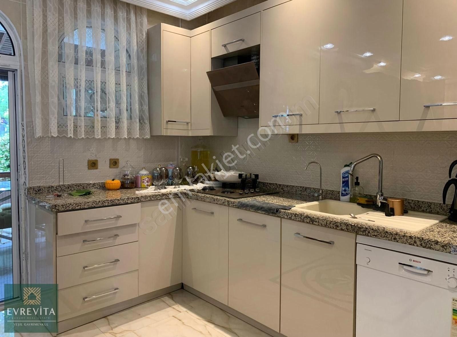 Hürriyet Mah. Satılık Tadilatlı Butik Site İçerisinde Villa - Görsel 6