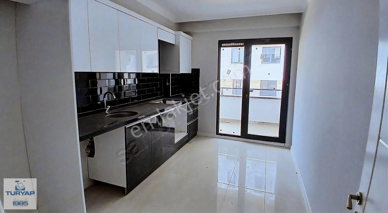 Çınarcık Taşliman Full Yapılı Sıfır 4+1 200 M2 Dubleks