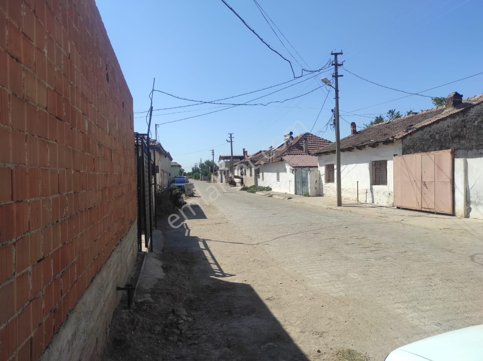 Salihli Beylikli Mah. Satılık Köy Evi - Görsel 3