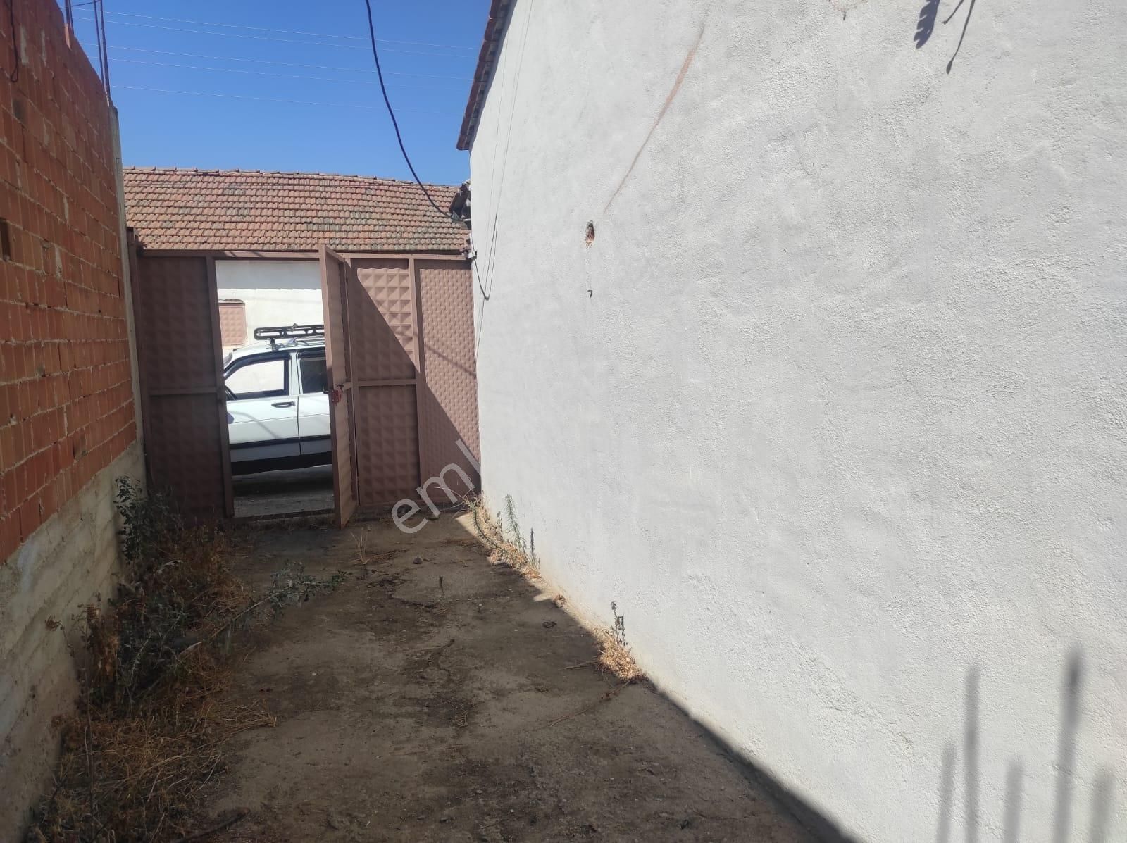 Salihli Beylikli Mah. Satılık Köy Evi - Görsel 4