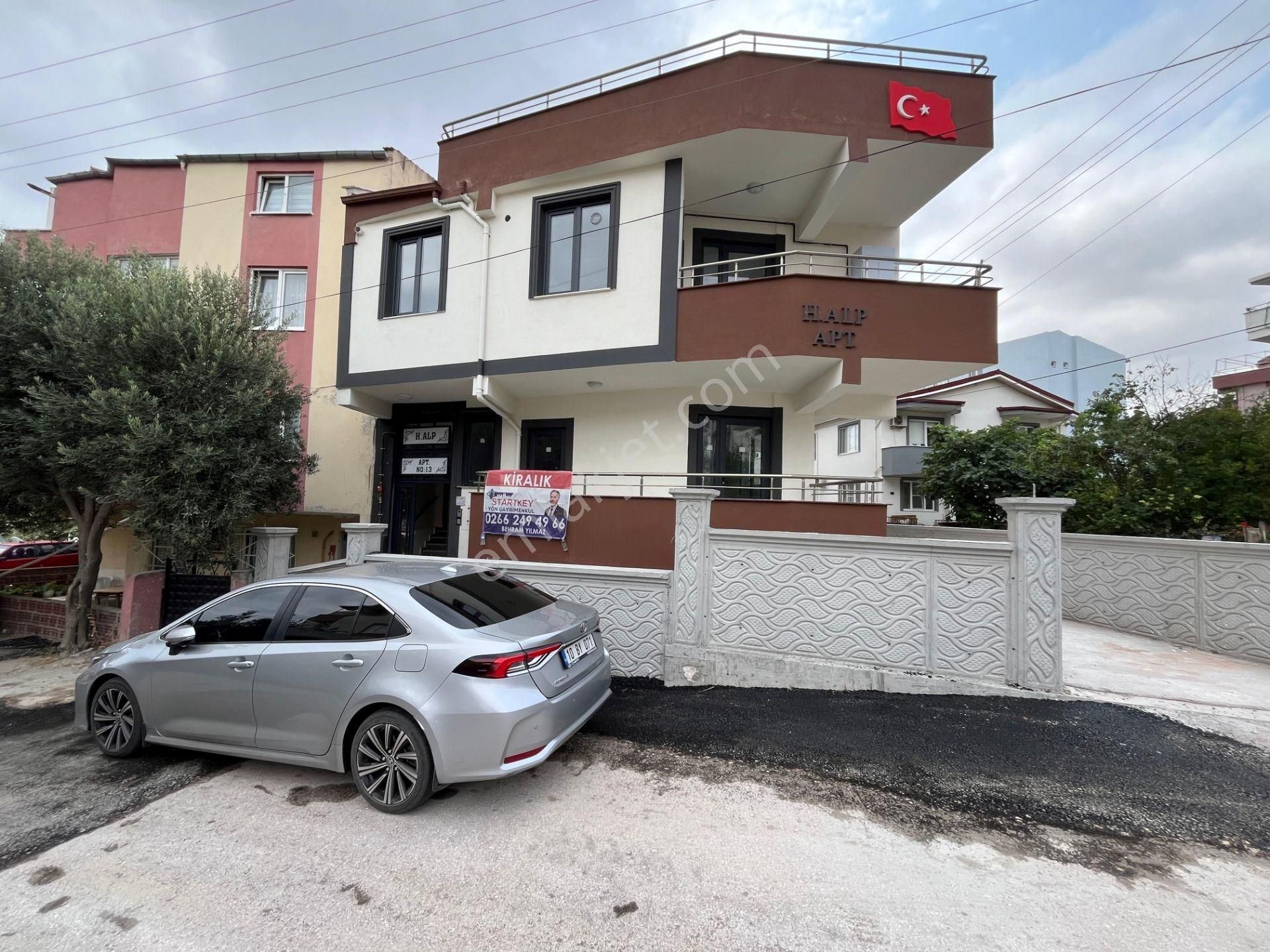 Startkey Yönden Çevreyolu Cad. Karizma Pazarı Yakını 2+1 Kiralık