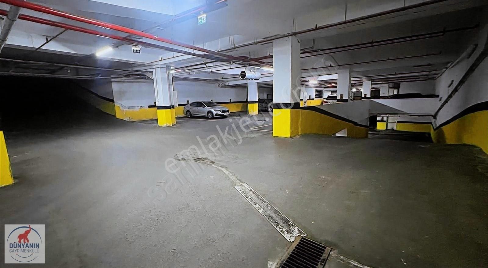 Koztayatğı'nda Prestijli Sitede Satılık Geniş 3+1 Daire