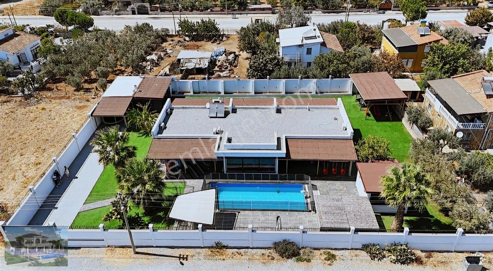 Didim Yeşiltepe,de Satılık Çift Arsalı Villa