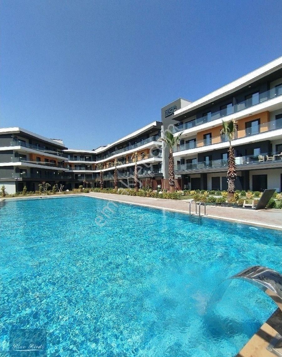 Kuşadası'nda Sosyal Donatılı Sitede 2+1 Daire