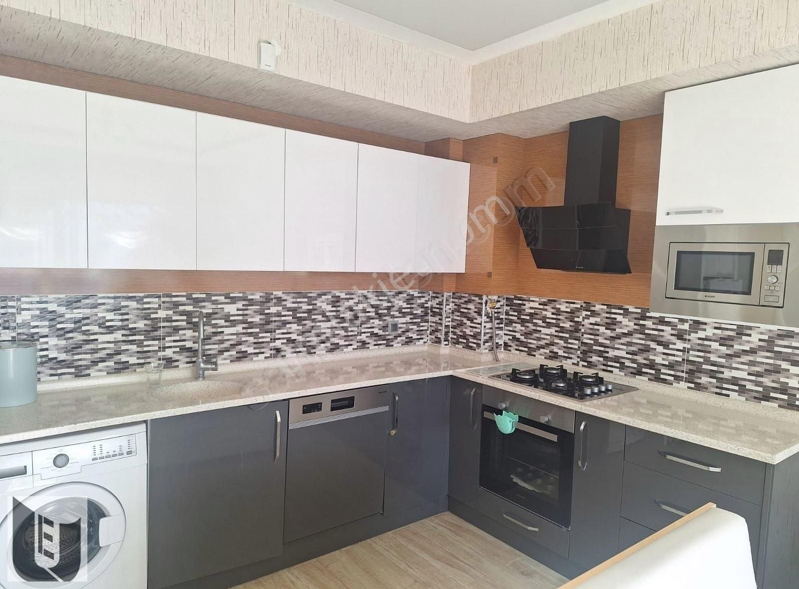 Uydukent Emlak'tan Şahin Suitte Full Eşyalı Balkonlu Daire - Görsel 3