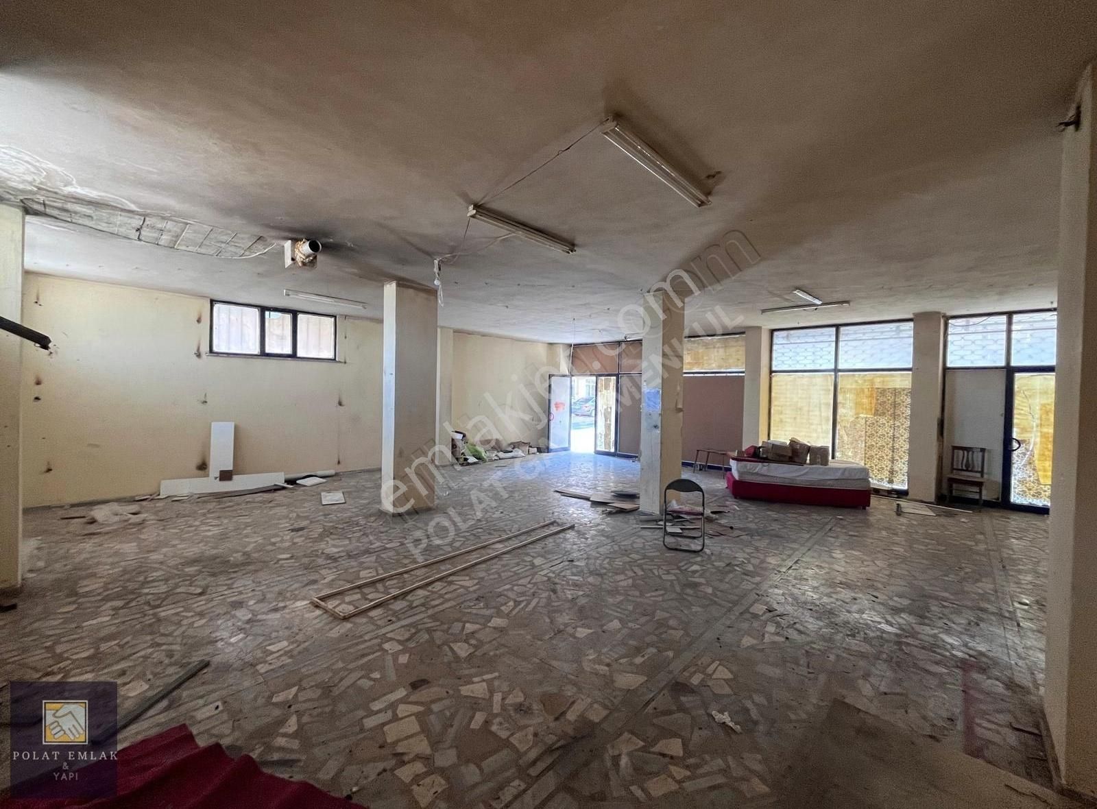 Kiralık Dükkan 120 M² Düz Giriş Wc ' Li Merkeze Yakın